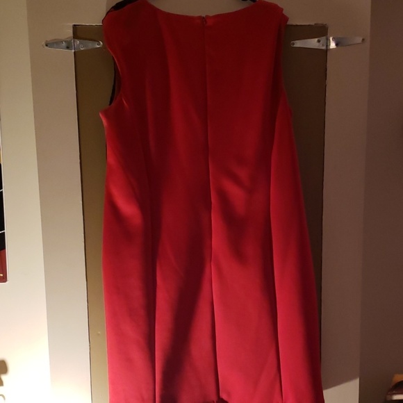 Red and black lace dress - Picture 2 of 3